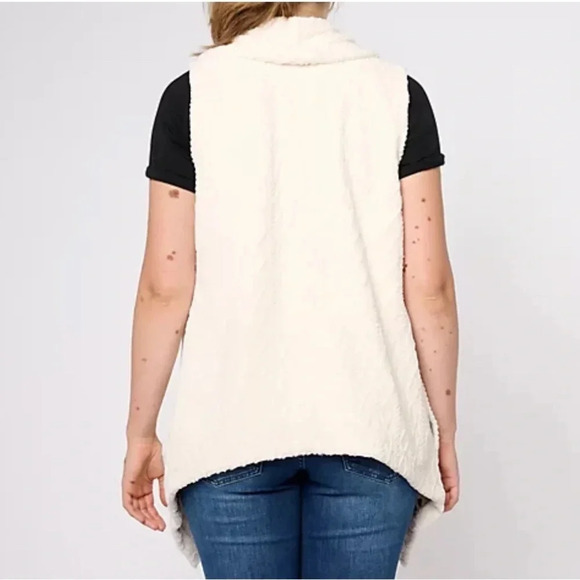 AnyBody Cream/Ivory Drape Front Cable Plush Fleece Vest Layering Size M NWOT - Picture 3 of 12